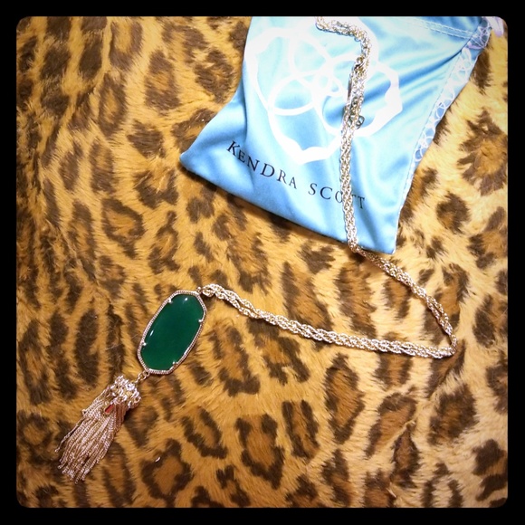 TRADING!!!KENDRA SCOTT GREEN RAYNE NECKLACE - Picture 2 of 5
